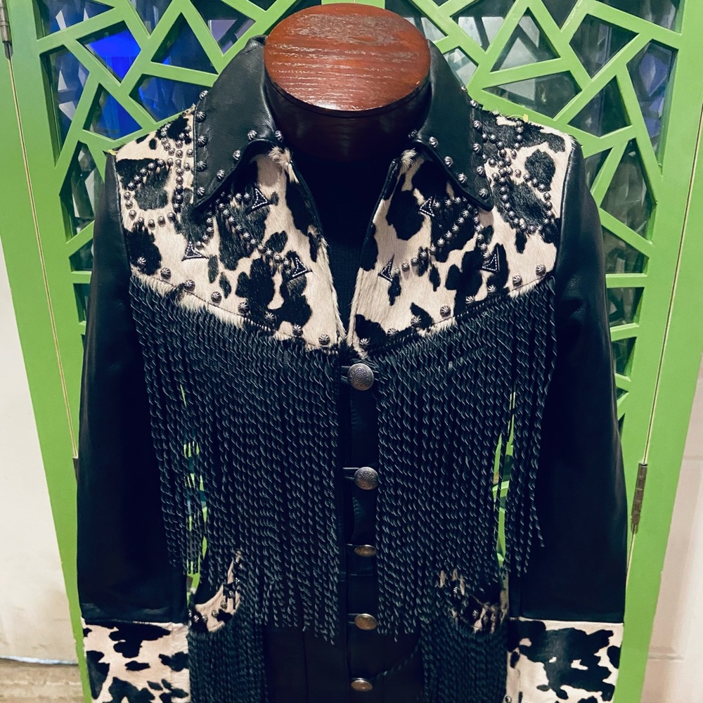 Powder River Outfitters Studded Cow Hide Panels Twisted Fringe Leather Jacket - Picture 3 of 14